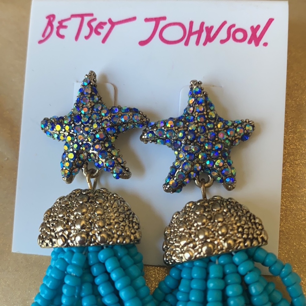 11:04   - Betsey Johnson Starfish Dangle Beaded Earrings - Picture 6 of 6